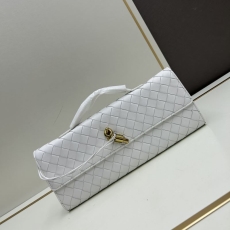 Bottega Veneta Clutch Bags